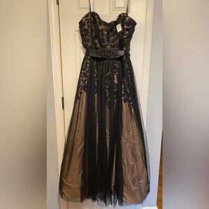 City Chic Embroidered Tulle Maxi Dress